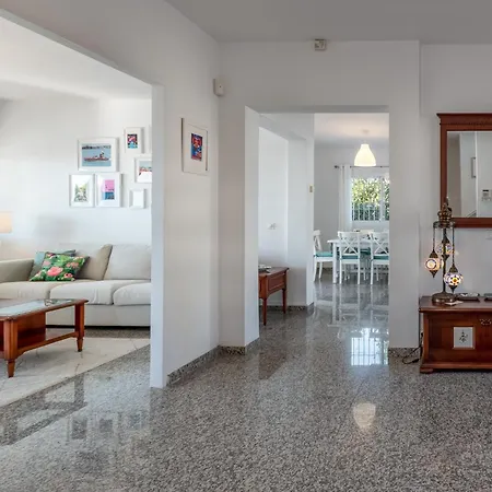 Amapola With Privet Heated Pool Villa