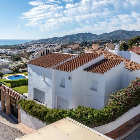 Amapola With Privet Heated Pool Villa
